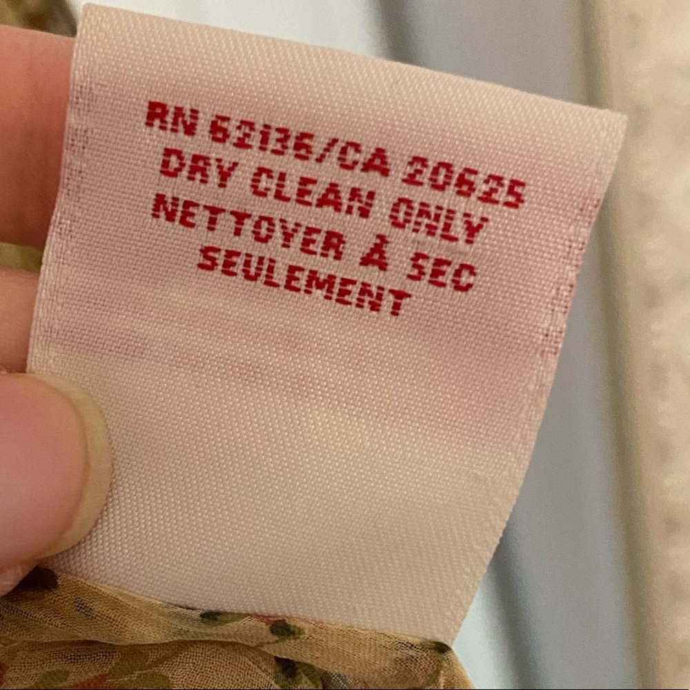 EUC Guess 100% silk vintage floral blouse - Picture 10 of 10